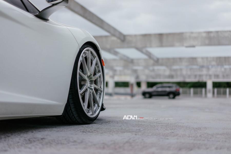 Детали экстерьера McLaren MP4-12C on ADV.1 Wheels (ADV10TSCS) 2015 года  (фото 2 из 25)
